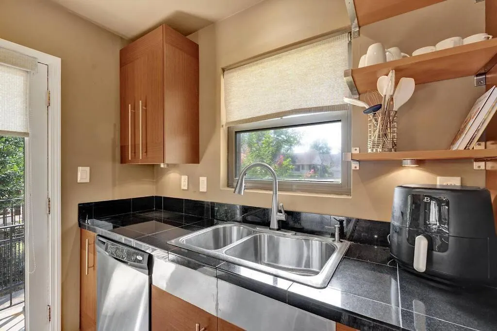 The Modern Bungalow At Mimosa Memphis