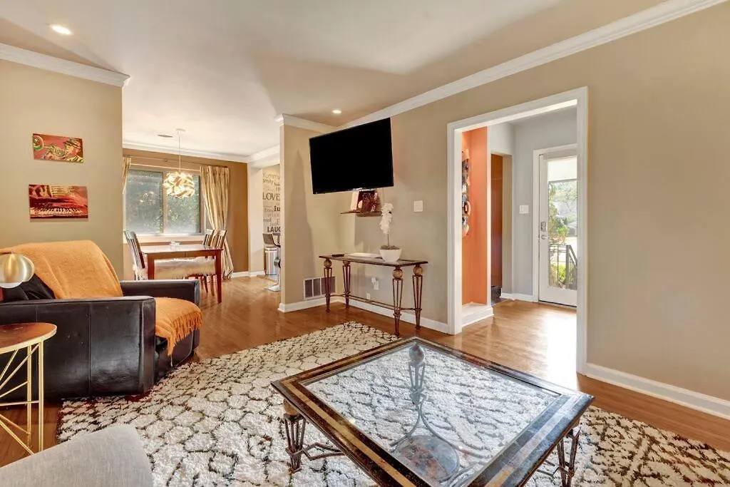The Modern Bungalow At Mimosa Memphis