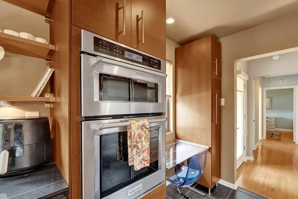The Modern Bungalow At Mimosa Memphis